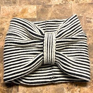 Bow scarf 🎀 warm winter holiday gifts for her